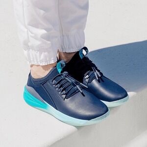 Clove Nursing Comfort Shoes Sneakers Aqua Blue Limited Edition Women's Size 8.5